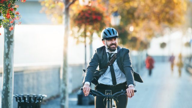 Radfahrer Pendler groß